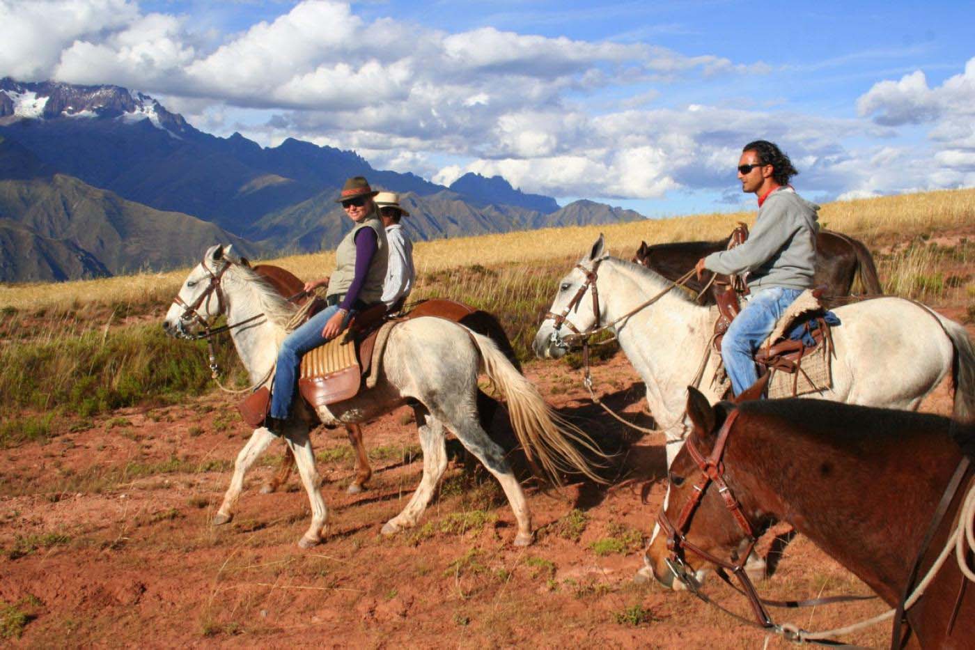 Horseback Riding Cusco - Day Tours Excursion en caballo Cusco